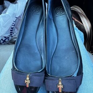 Tory Burch Claire Black Patent Leather Bow Flats - Size 9.5M